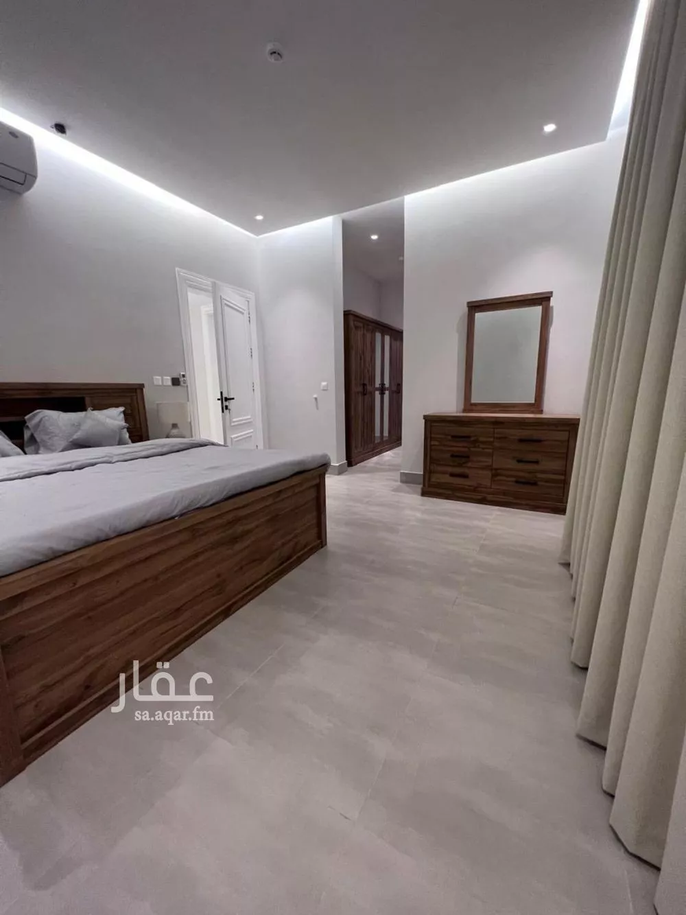 شقة 3 غرف في الملقا 5