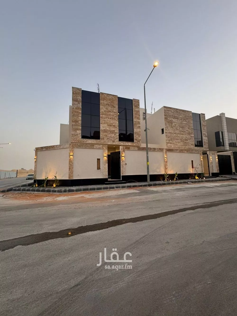 فيلا 5 غرف في النرجس 1