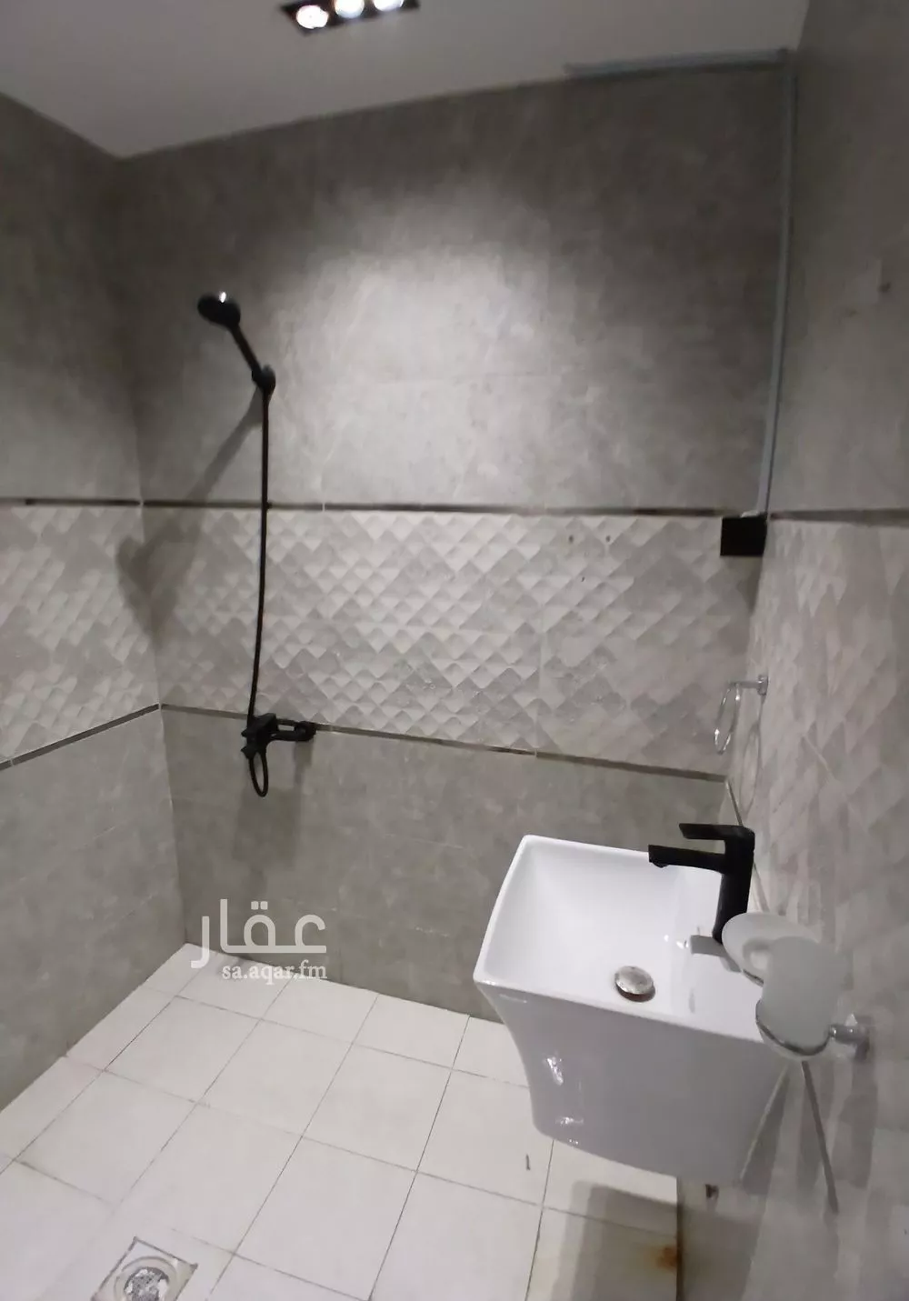 شقة 1 غرف في الملقا 2