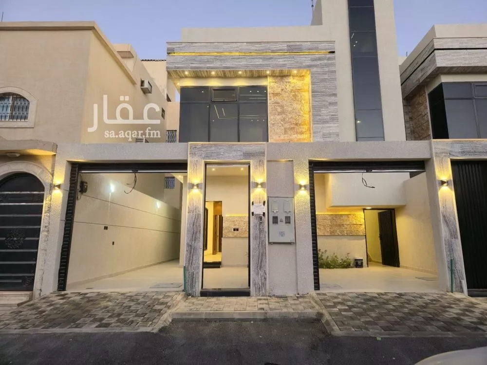 4 bedroom floor in Tuwaiq 3