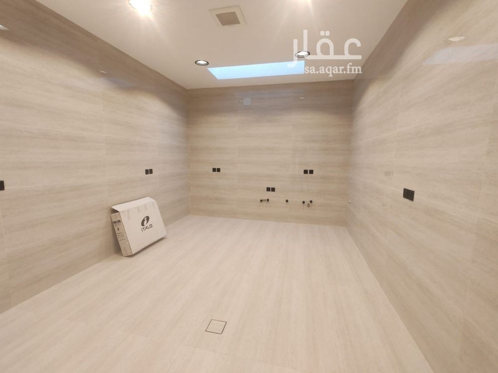 6 bedroom villa in Shubra, Riyadh 10