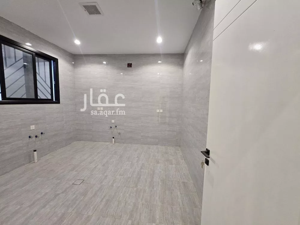 فيلا 5 غرف في الزهرة 5