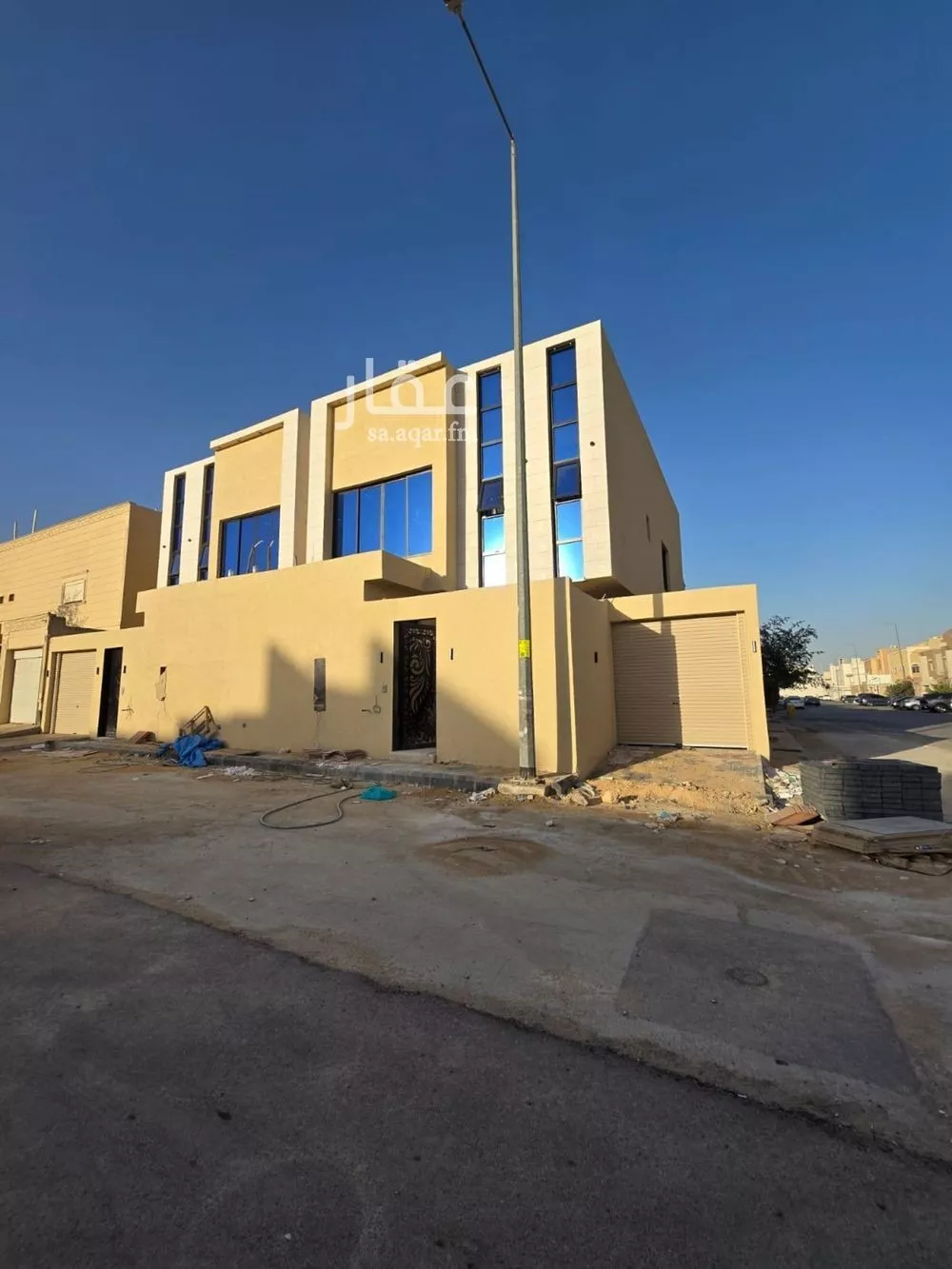 فيلا 6 غرف في الحزم 2