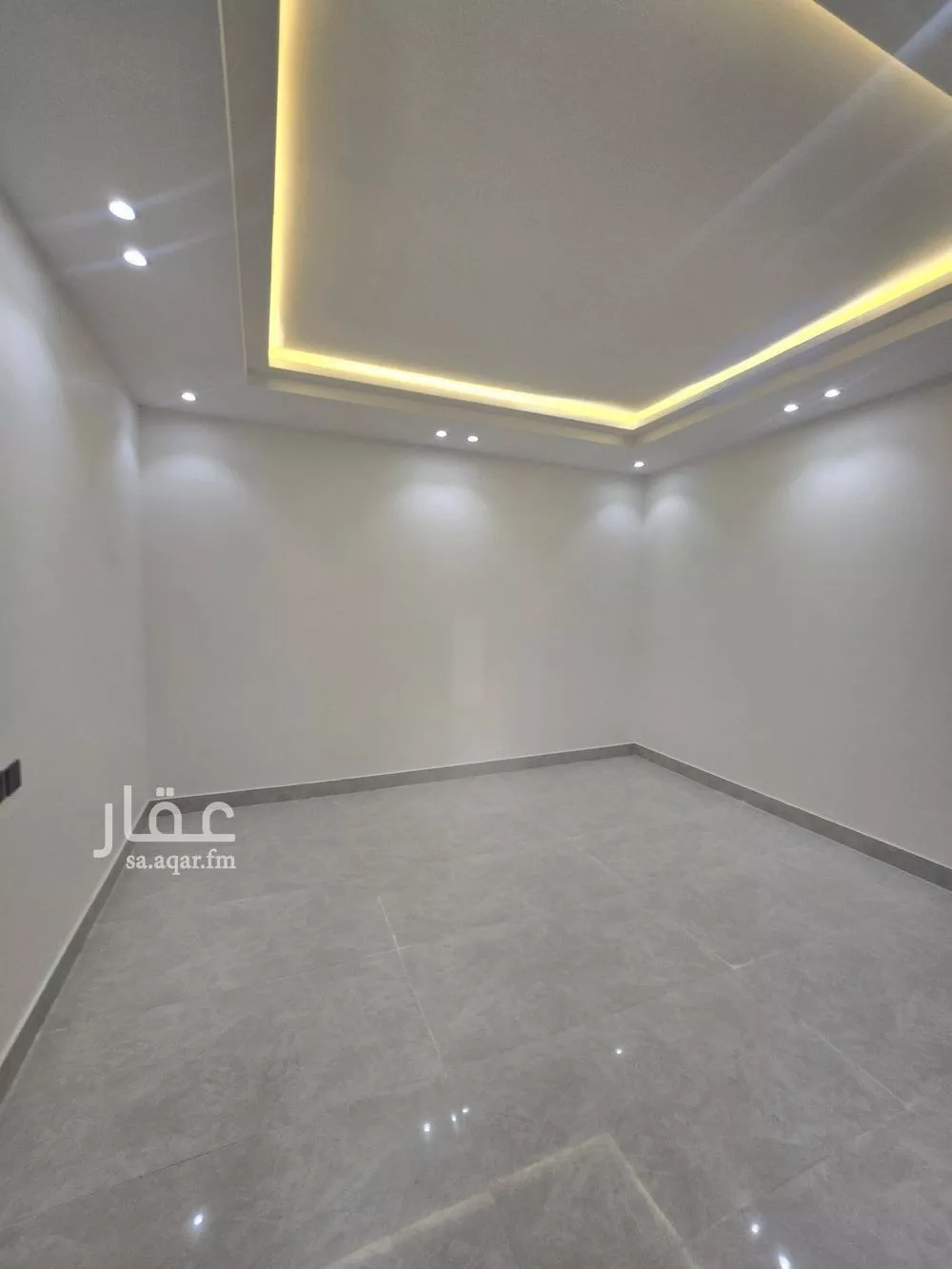 4 bedroom floor in Taibah 5