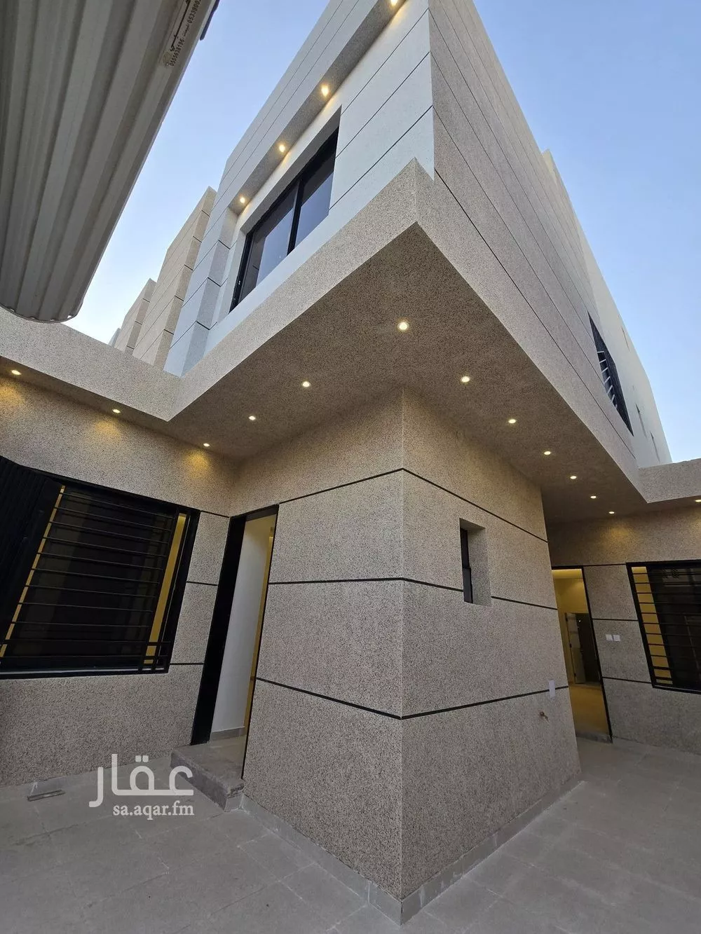 فيلا 5 غرف في الزهرة 3