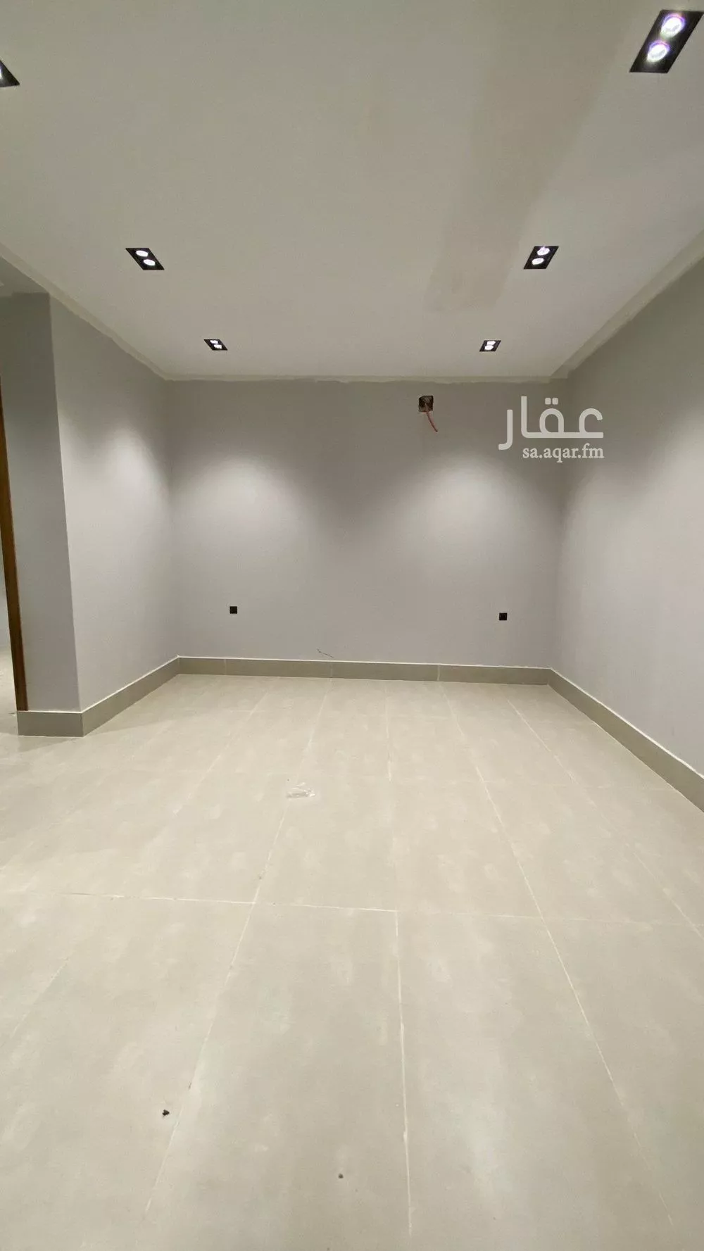 فيلا 5 غرف في عكاظ 4