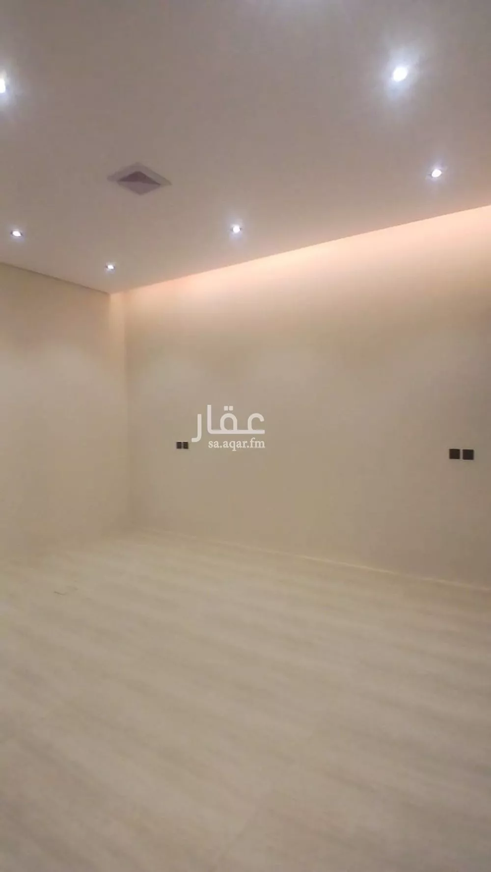 3 bedroom floor in Dhahrat Namar 5