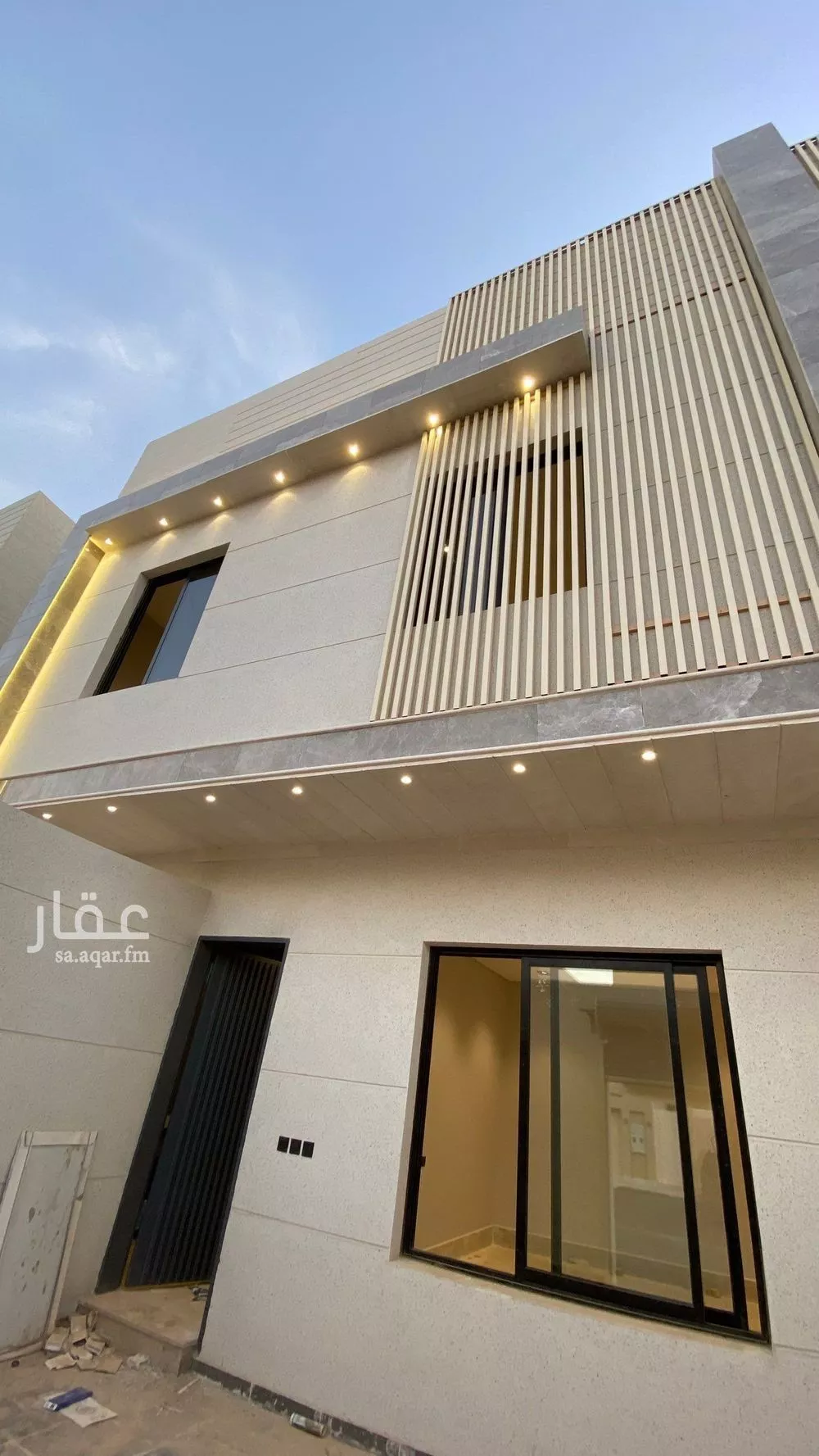 فيلا 5 غرف في عكاظ 3