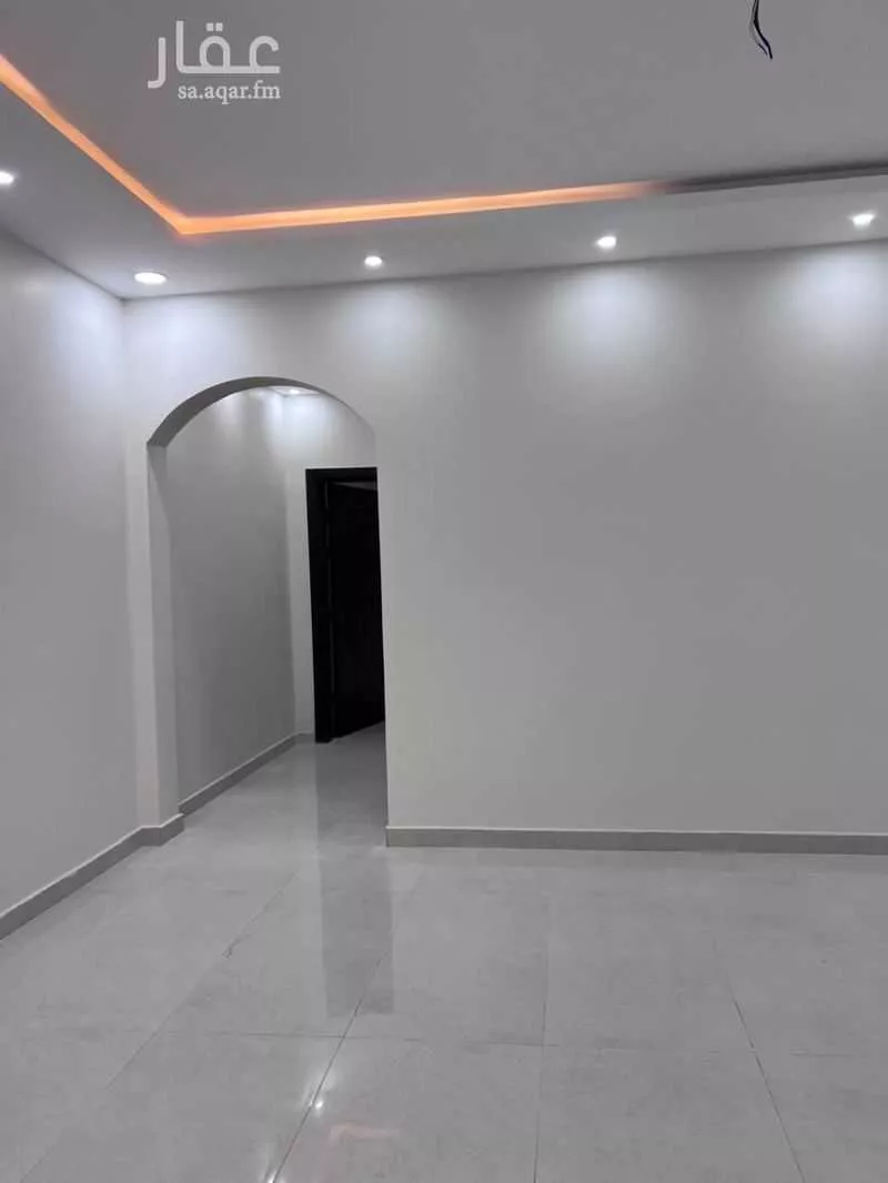 5 bedroom apartment in Al Difa 3