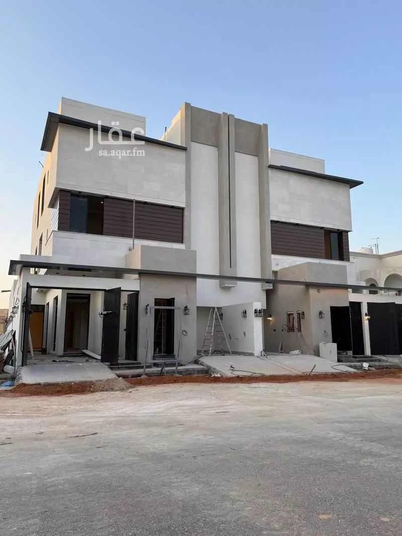 4 bedroom floor in Al Munsiyah