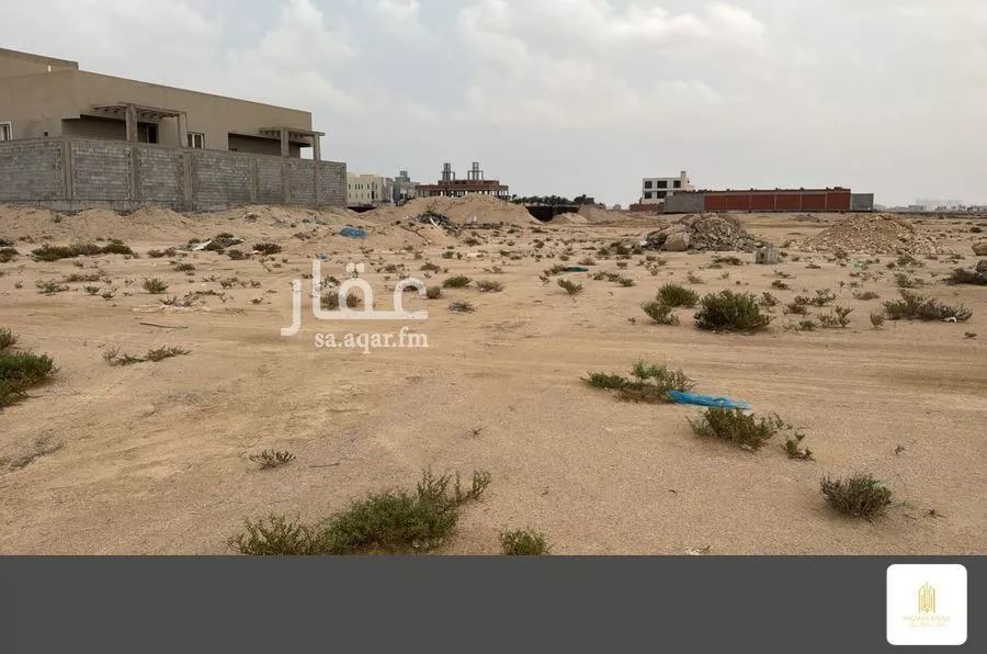 أرض 900 م² في الزمرد 5