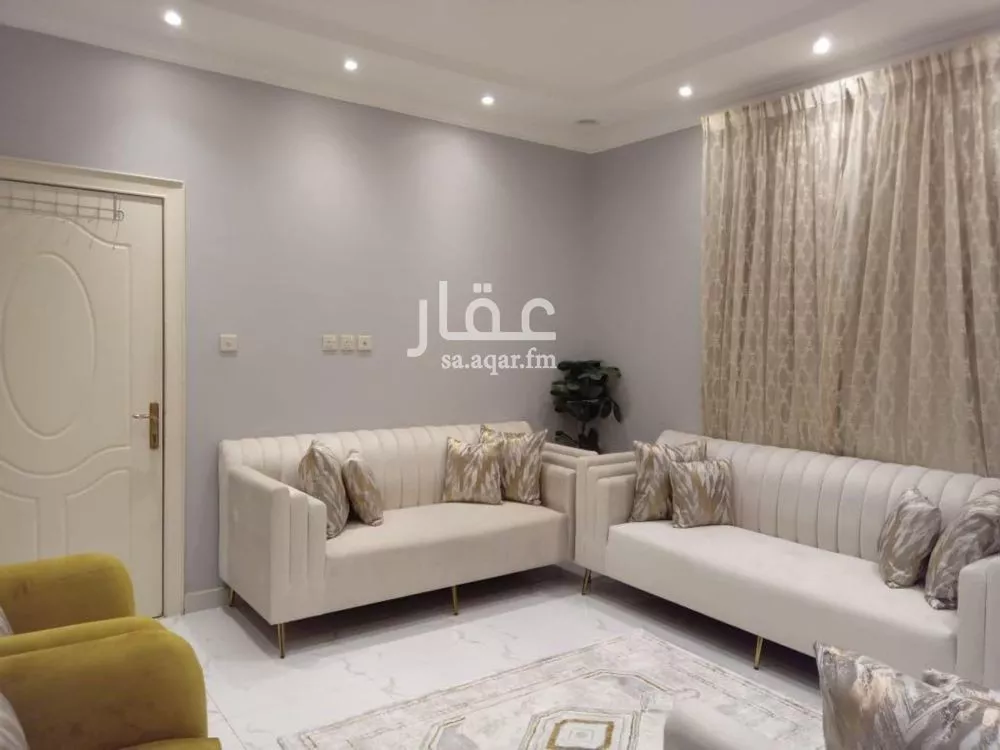 فيلا 5 غرف في العارض 4