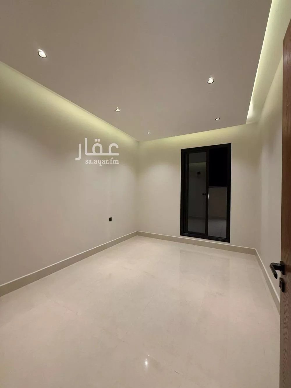 فيلا 5 غرف في النرجس 4