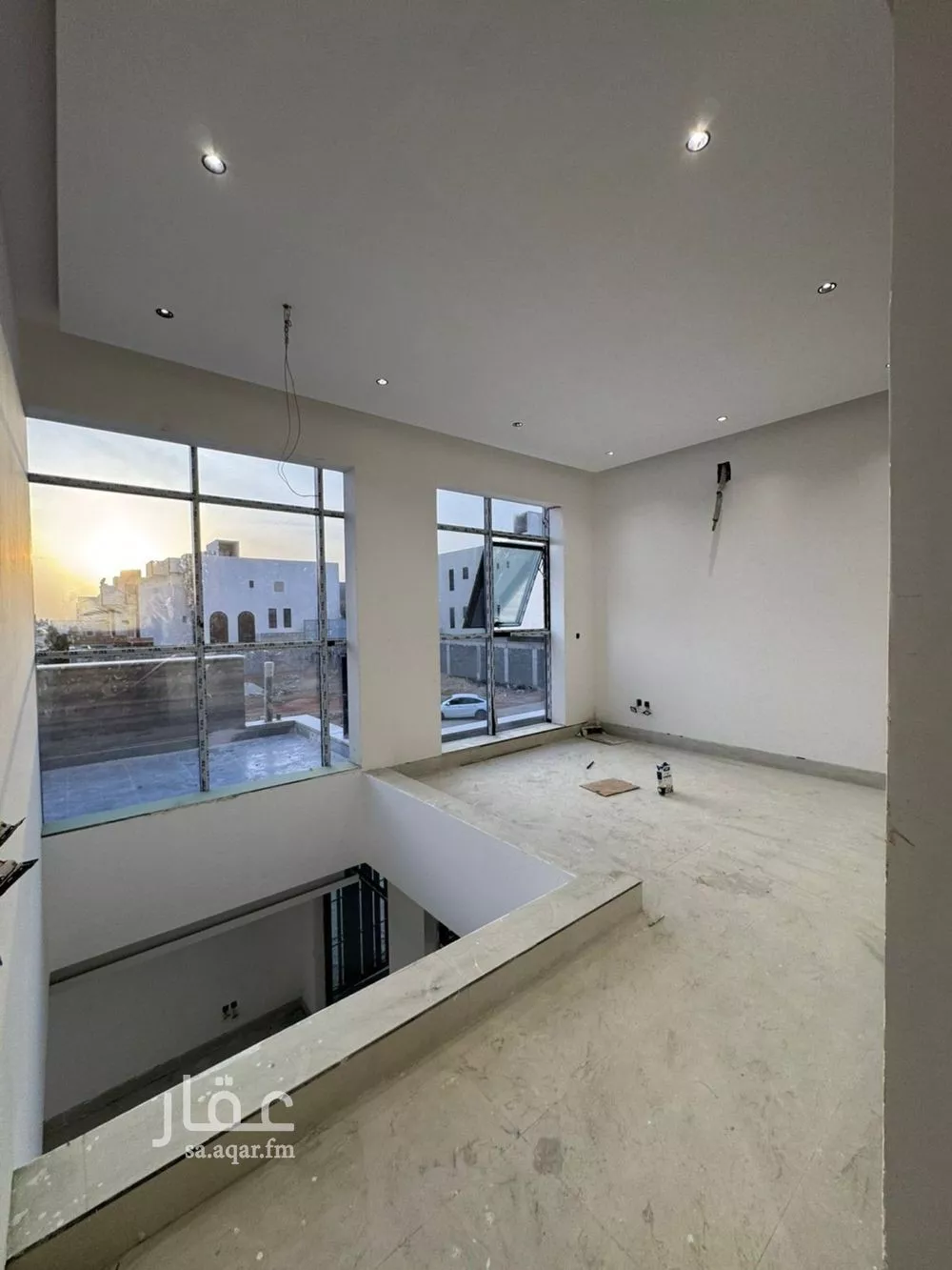 فيلا 5 غرف في العارض 4