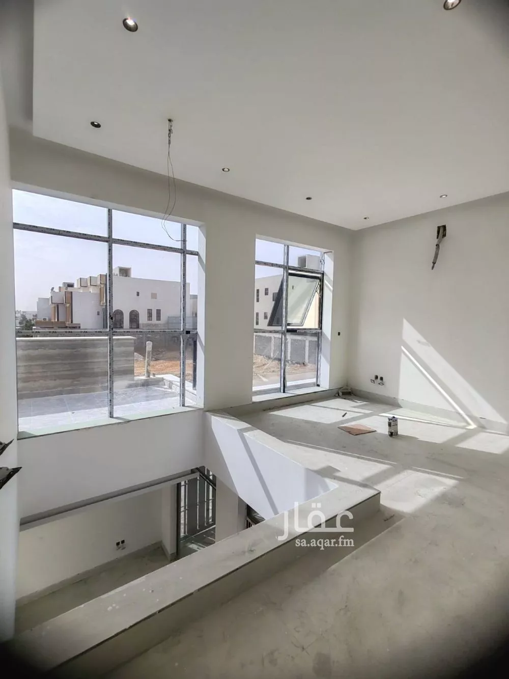 فيلا 5 غرف في العارض 3