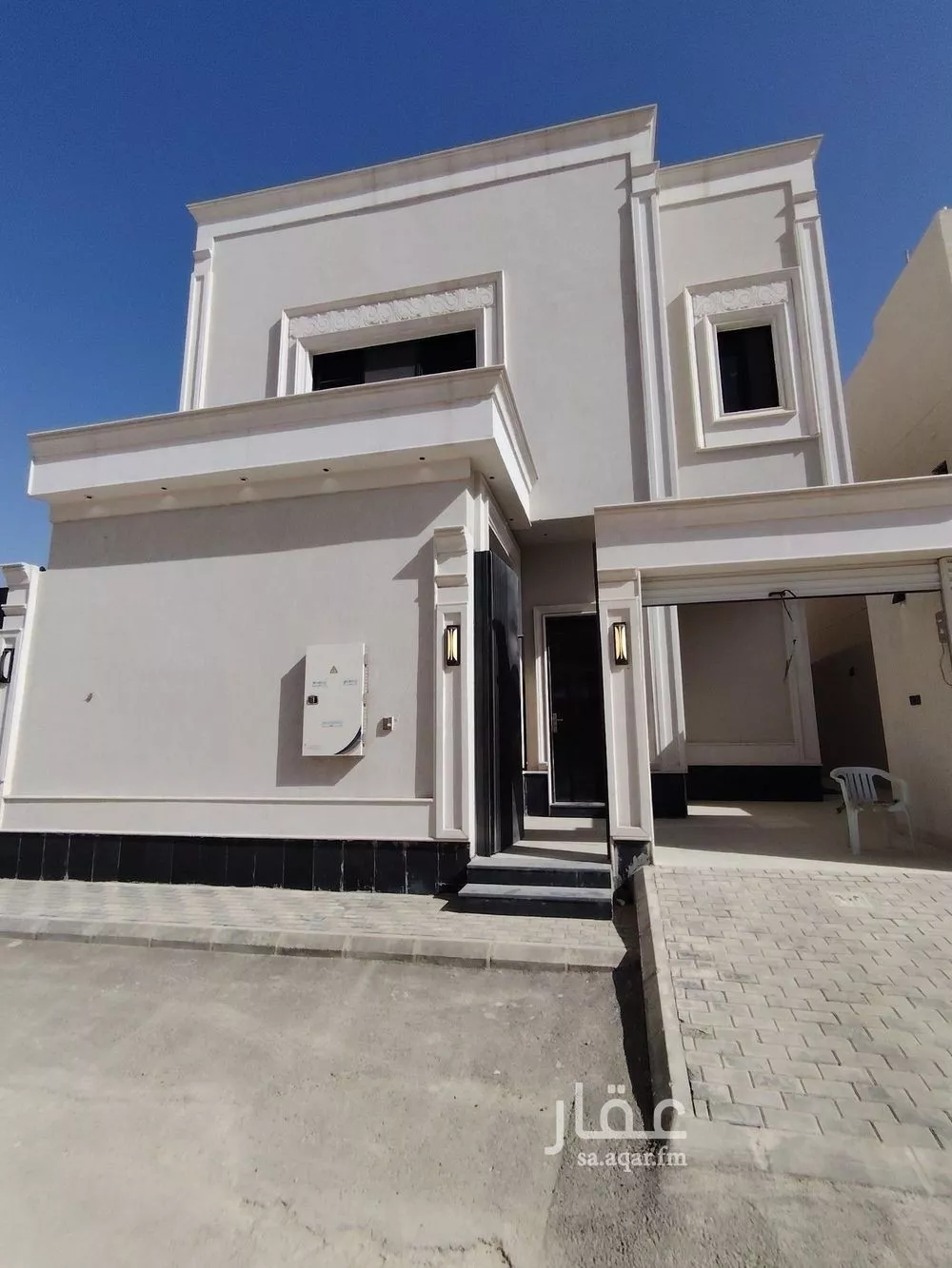 5 bedroom villa in Al Janadriyah 1