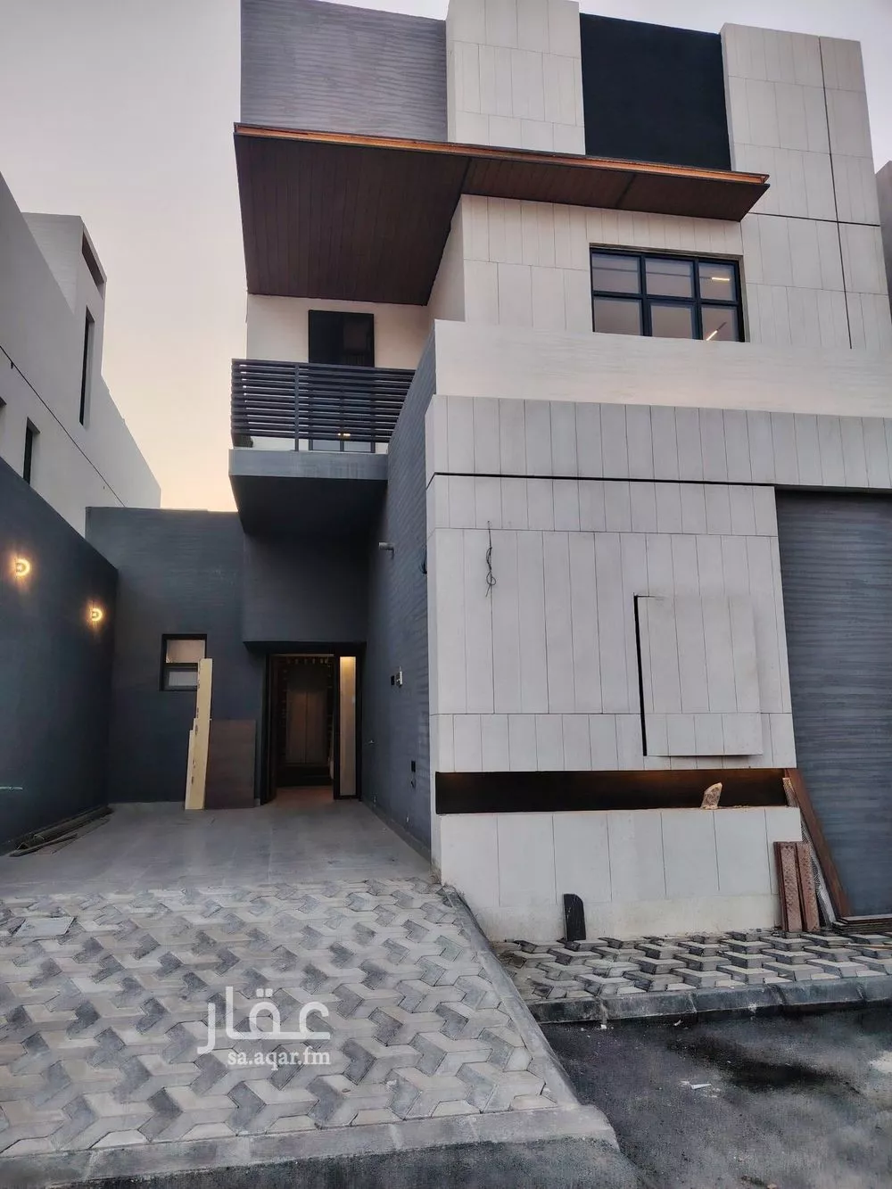 5 bedroom floor in Al Rimal 1