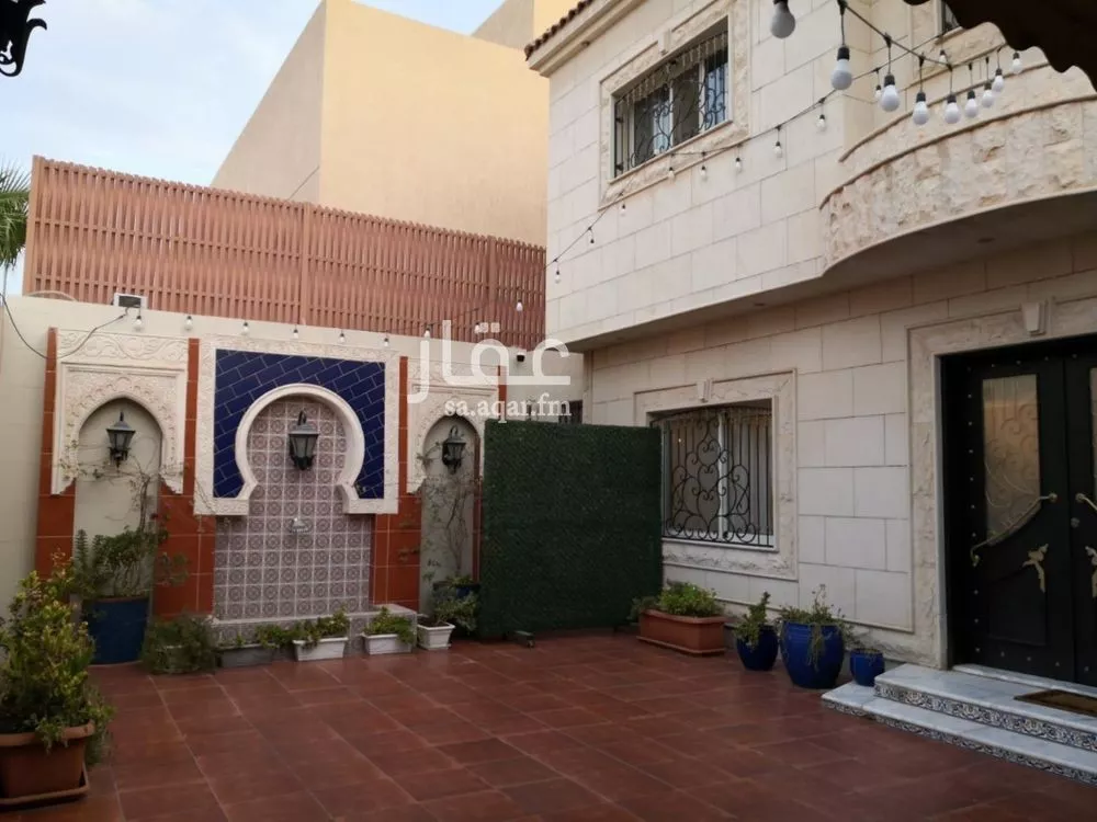 6 bedroom villa in Al Rabie 5