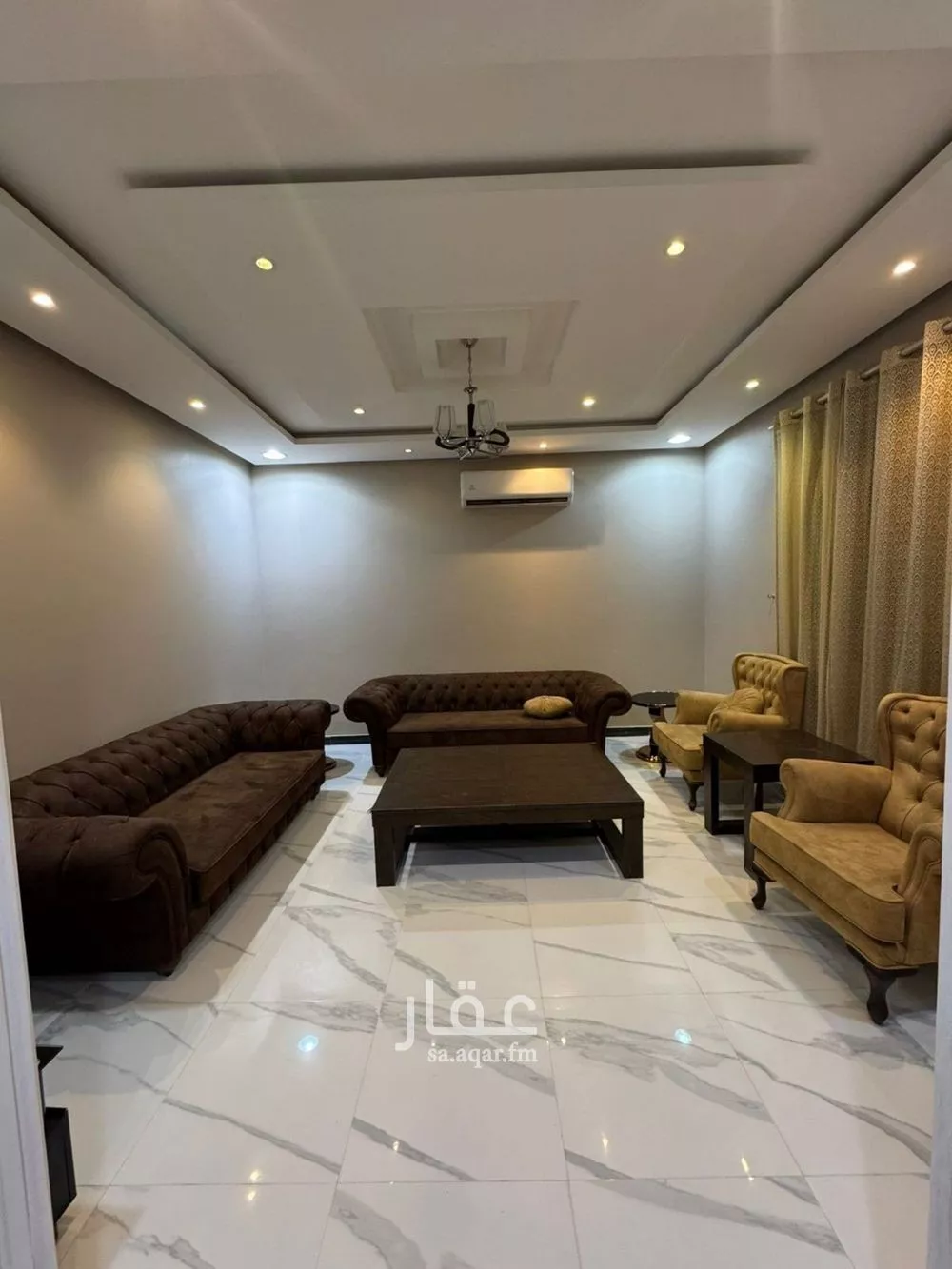 فيلا 4 غرف في العارض 2