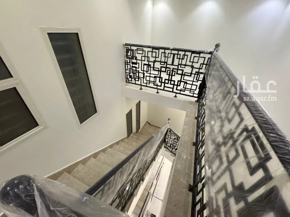 فيلا 7 غرف في النرجس 5