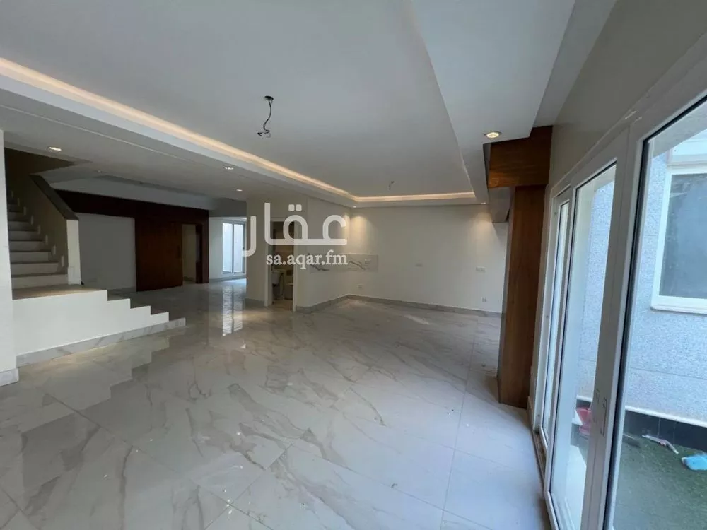 7 bedroom villa in Al Yasmin 4