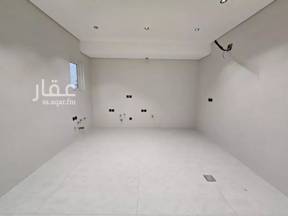 فيلا 7 غرف في العارض 4