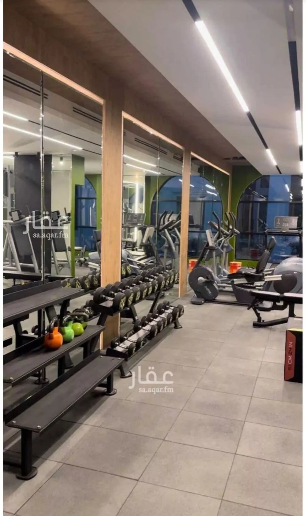 شقة 4 غرف في الملقا 5