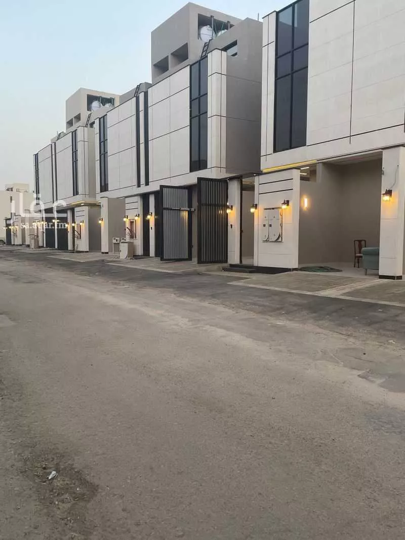5 bedroom floor in Al Rimal 1