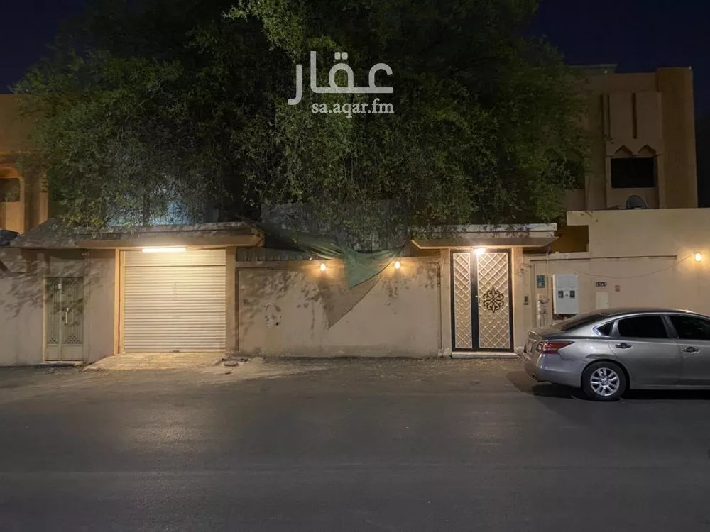 فيلا 11 غرف في الزهرة 2