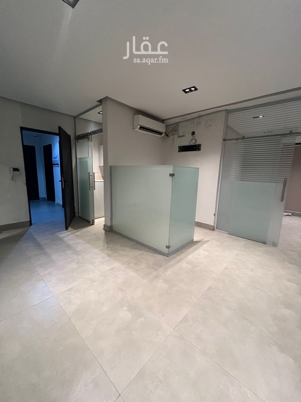3 bedroom office in Shubra, Riyadh 2