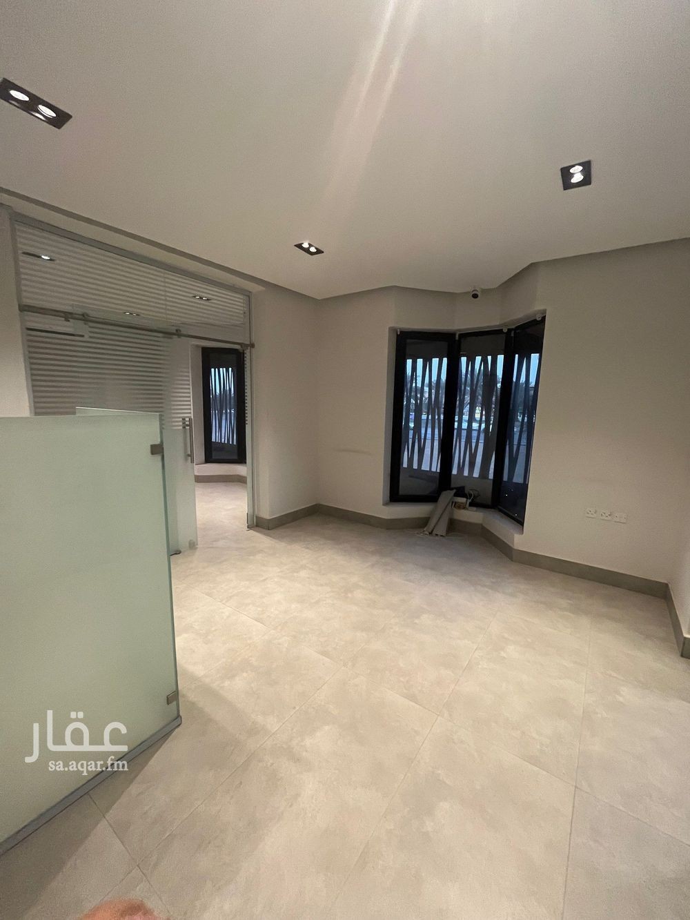 3 bedroom office in Shubra, Riyadh 6
