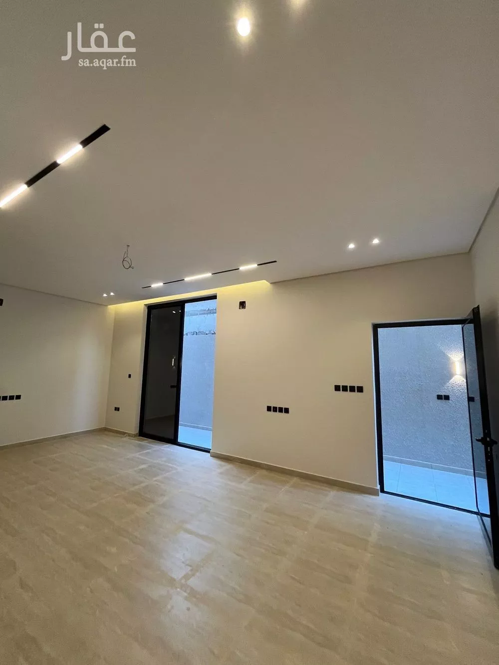 9 bedroom villa in Dhahrat Al Badiah, Riyadh 5