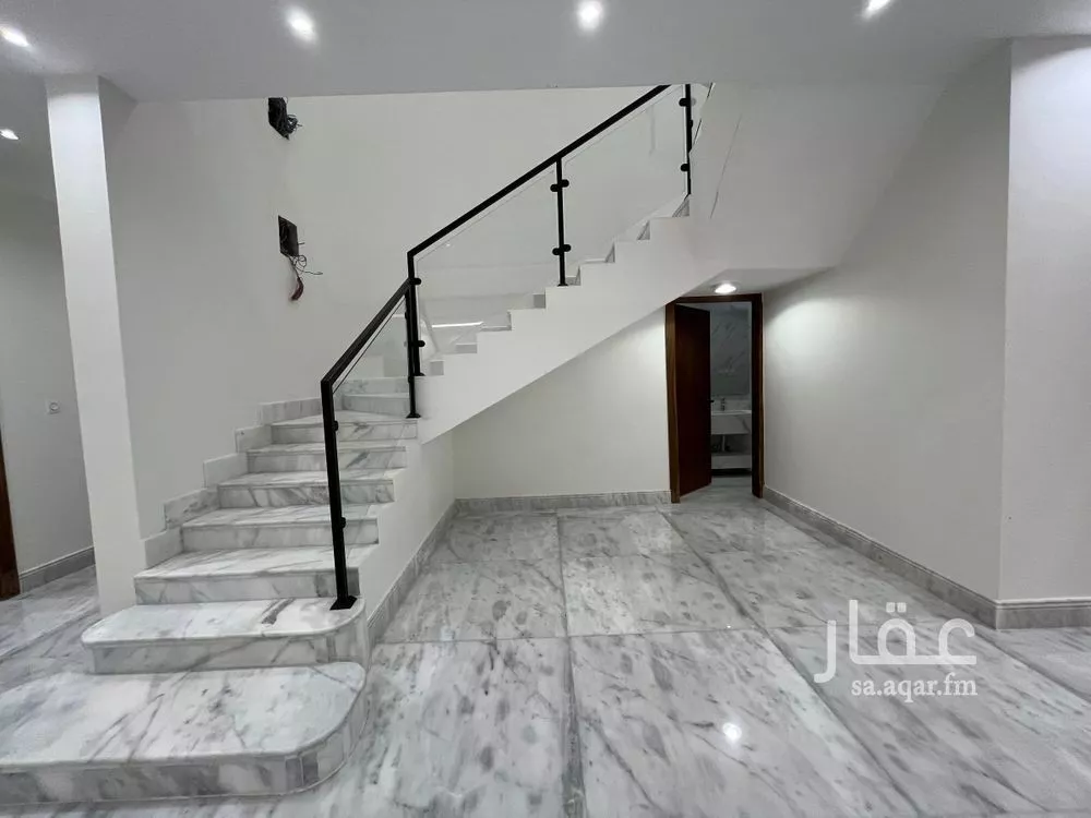 8 bedroom villa in Sultana, Riyadh 5