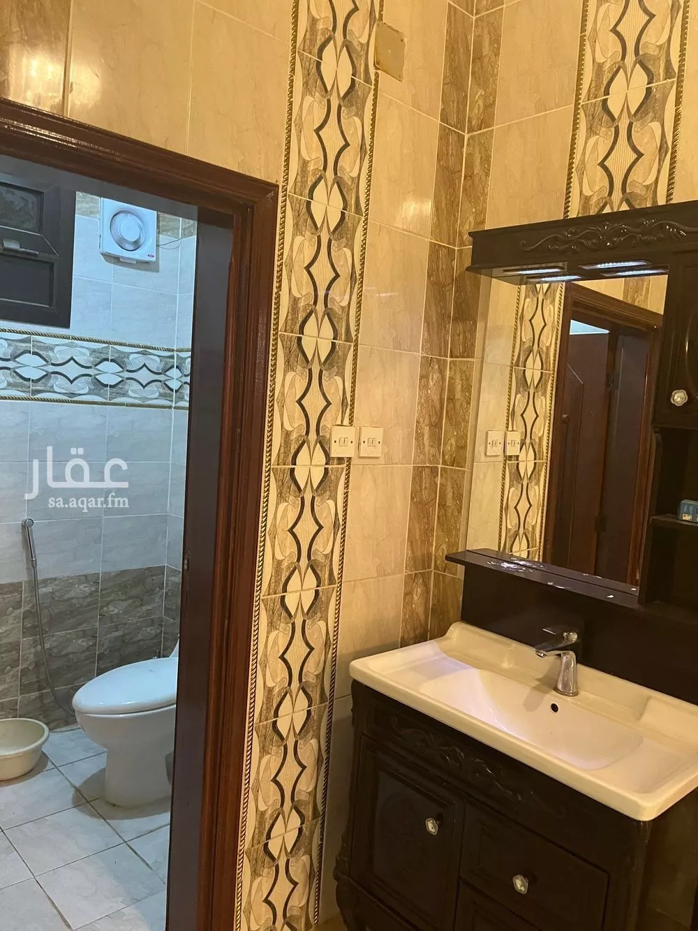 فيلا 8 غرف في العريجاء الوسطى 3