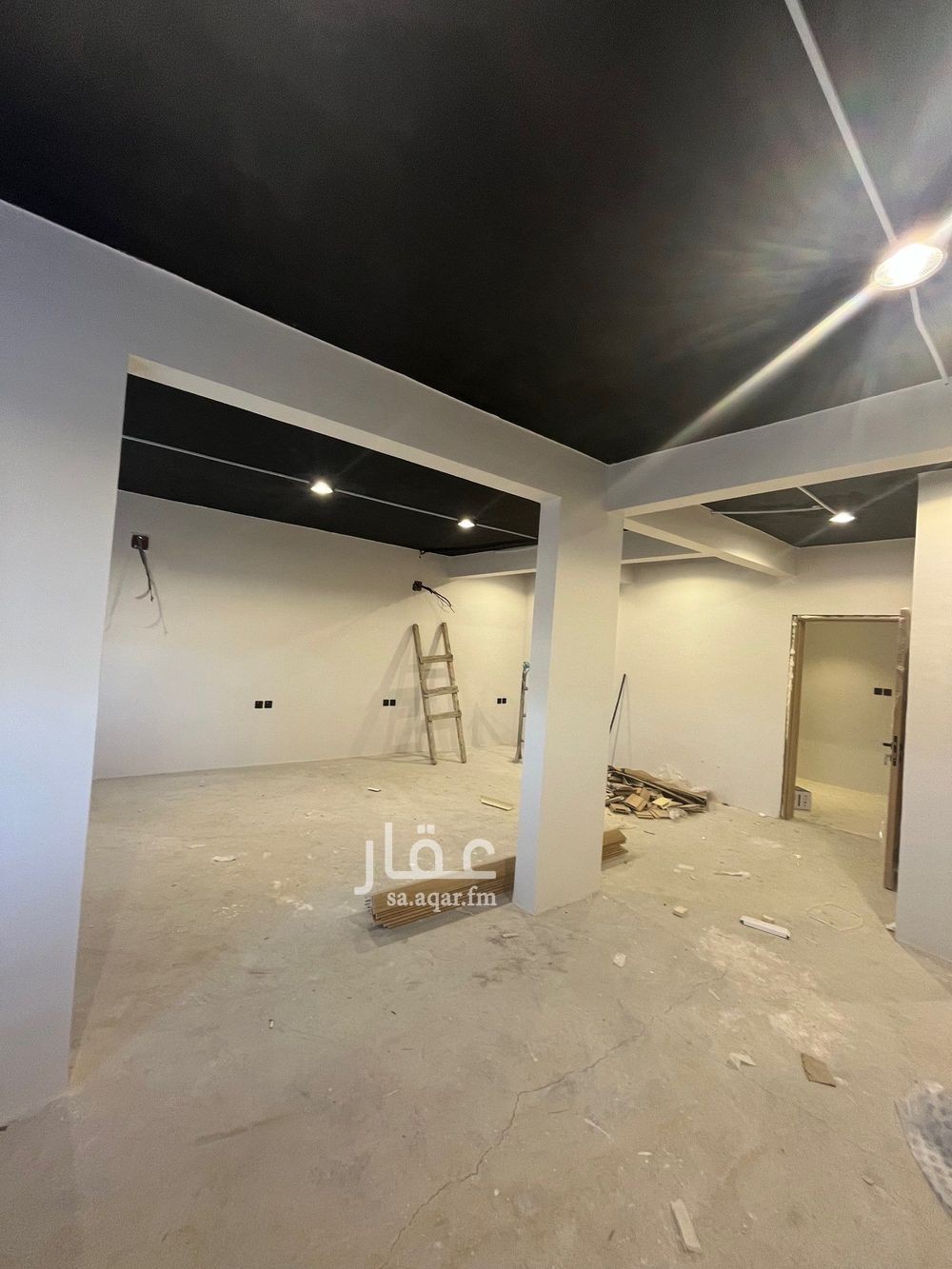 4 bedroom office in Shubra, Riyadh 7