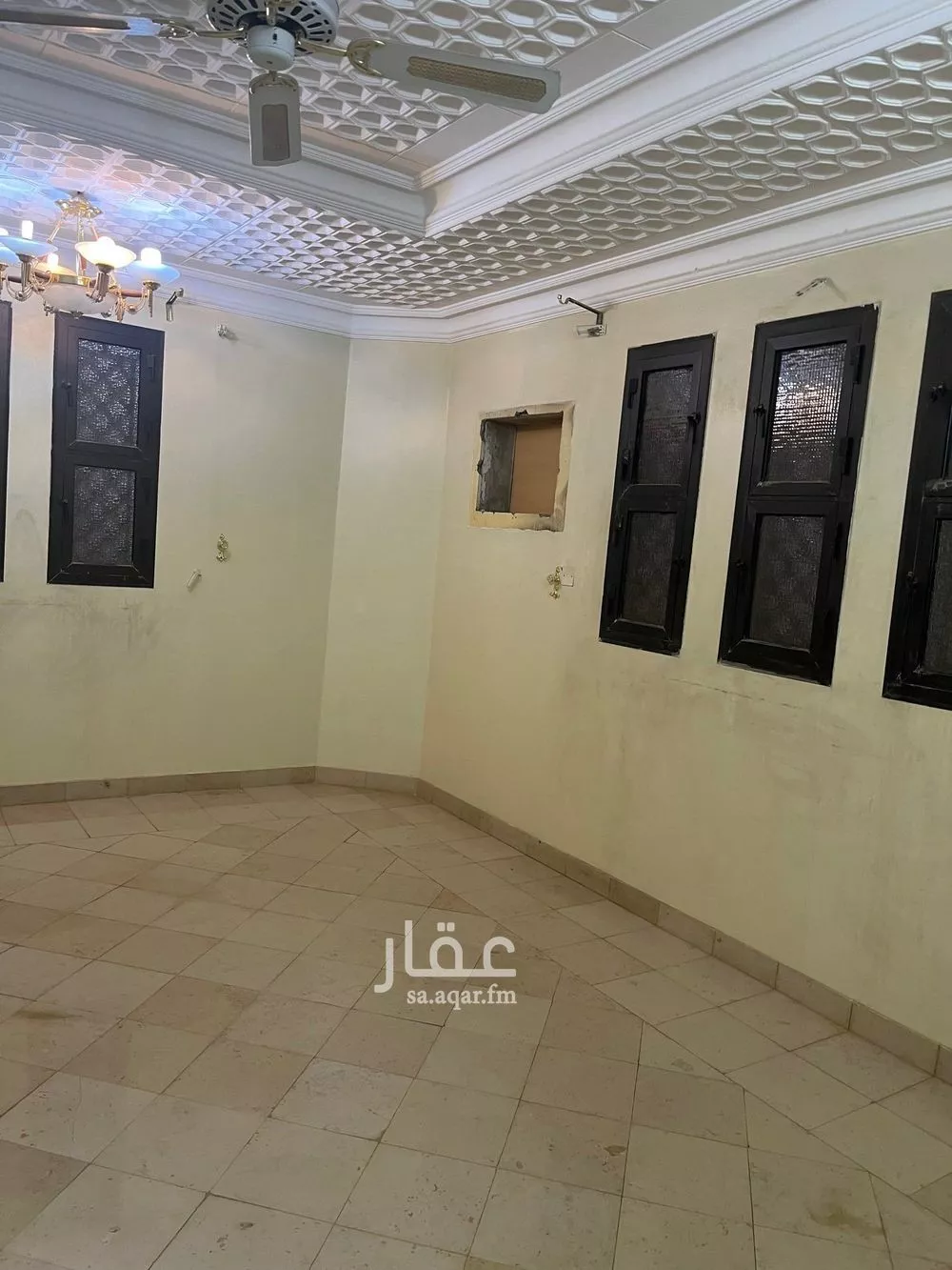 فيلا 8 غرف في العريجاء الوسطى 4