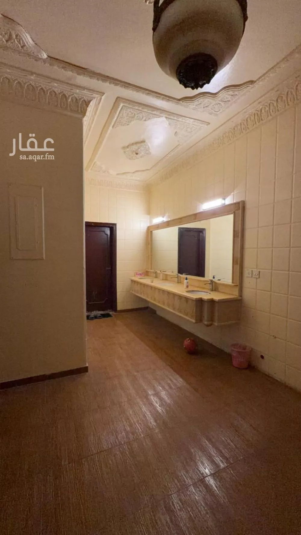 فيلا 11 غرف في الزهرة 5