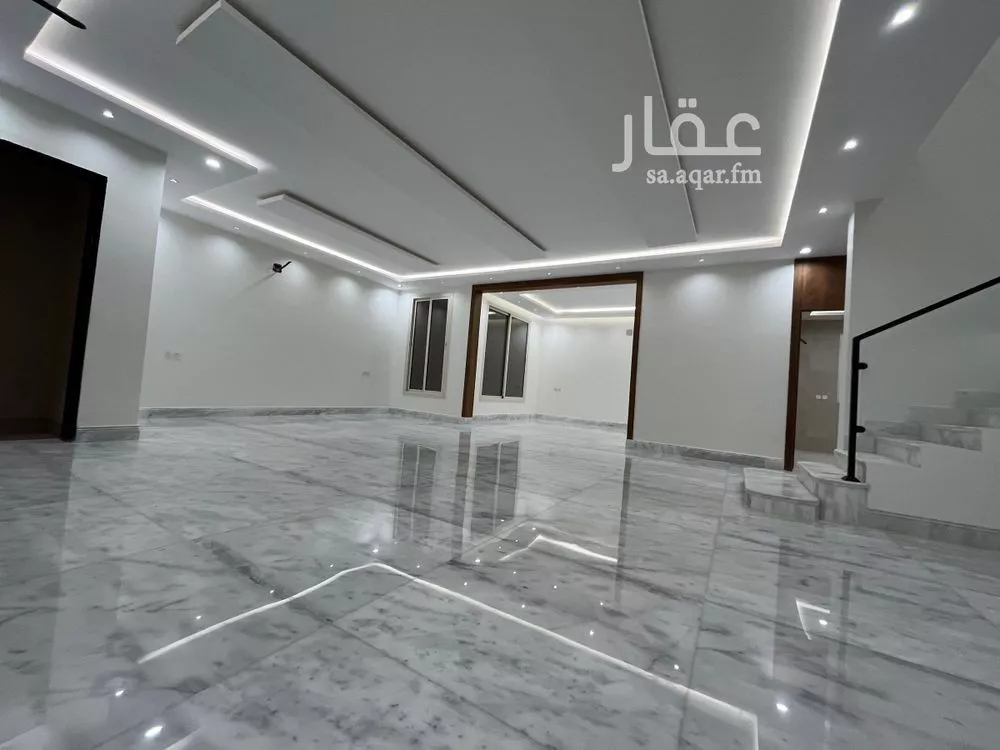 8 bedroom villa in Sultana, Riyadh 9