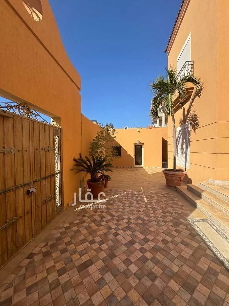 فيلا 6 غرف في الشاطئ 2