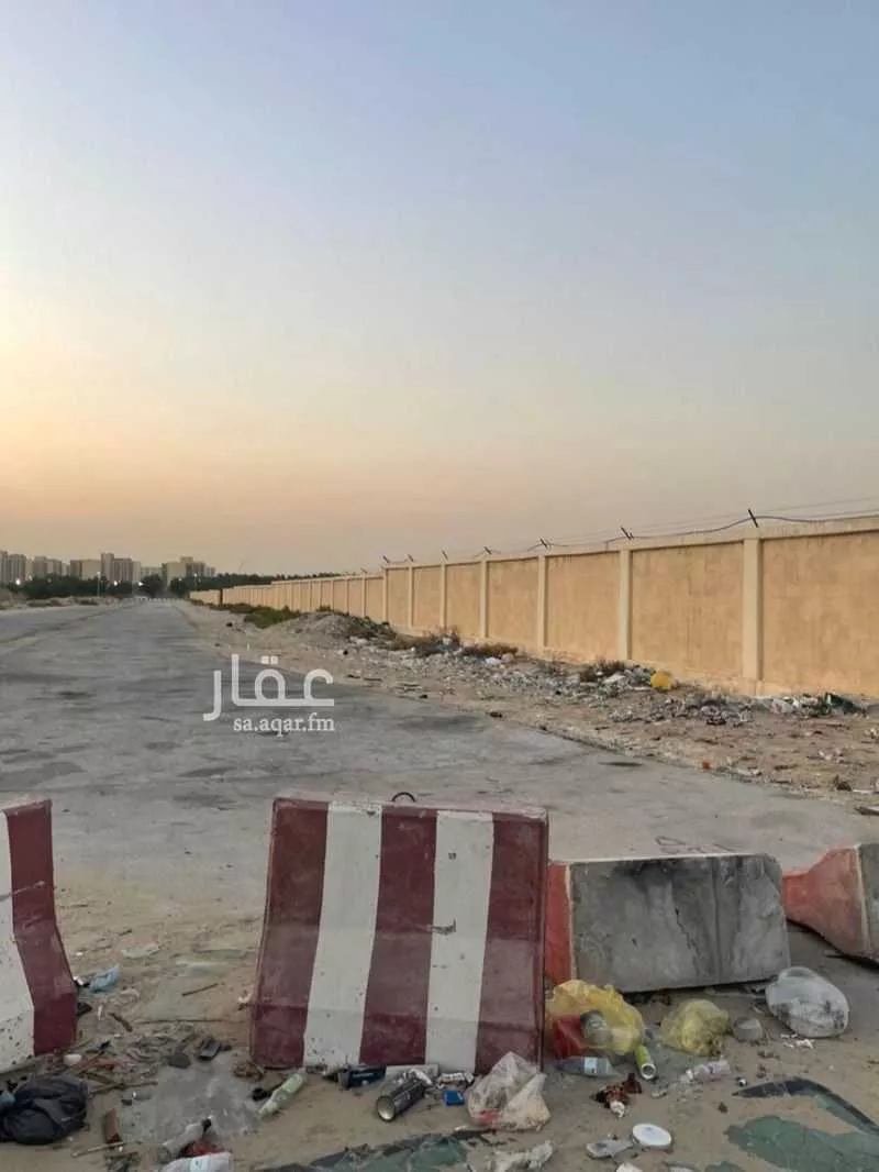 أرض 77215 م² في الأمل 4