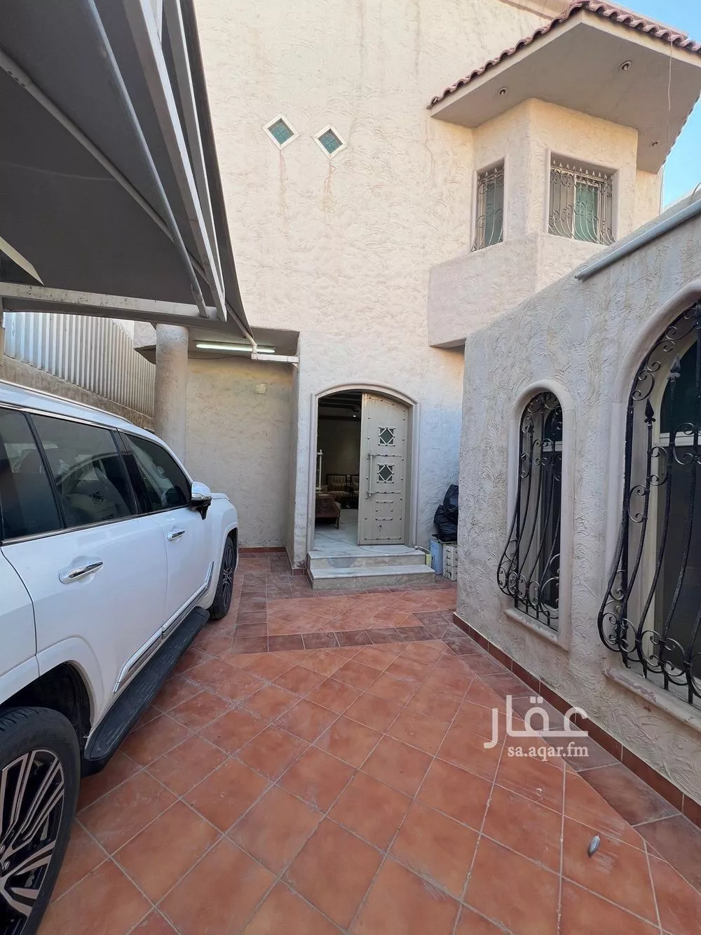 5 bedroom villa in Al Aqiq 3