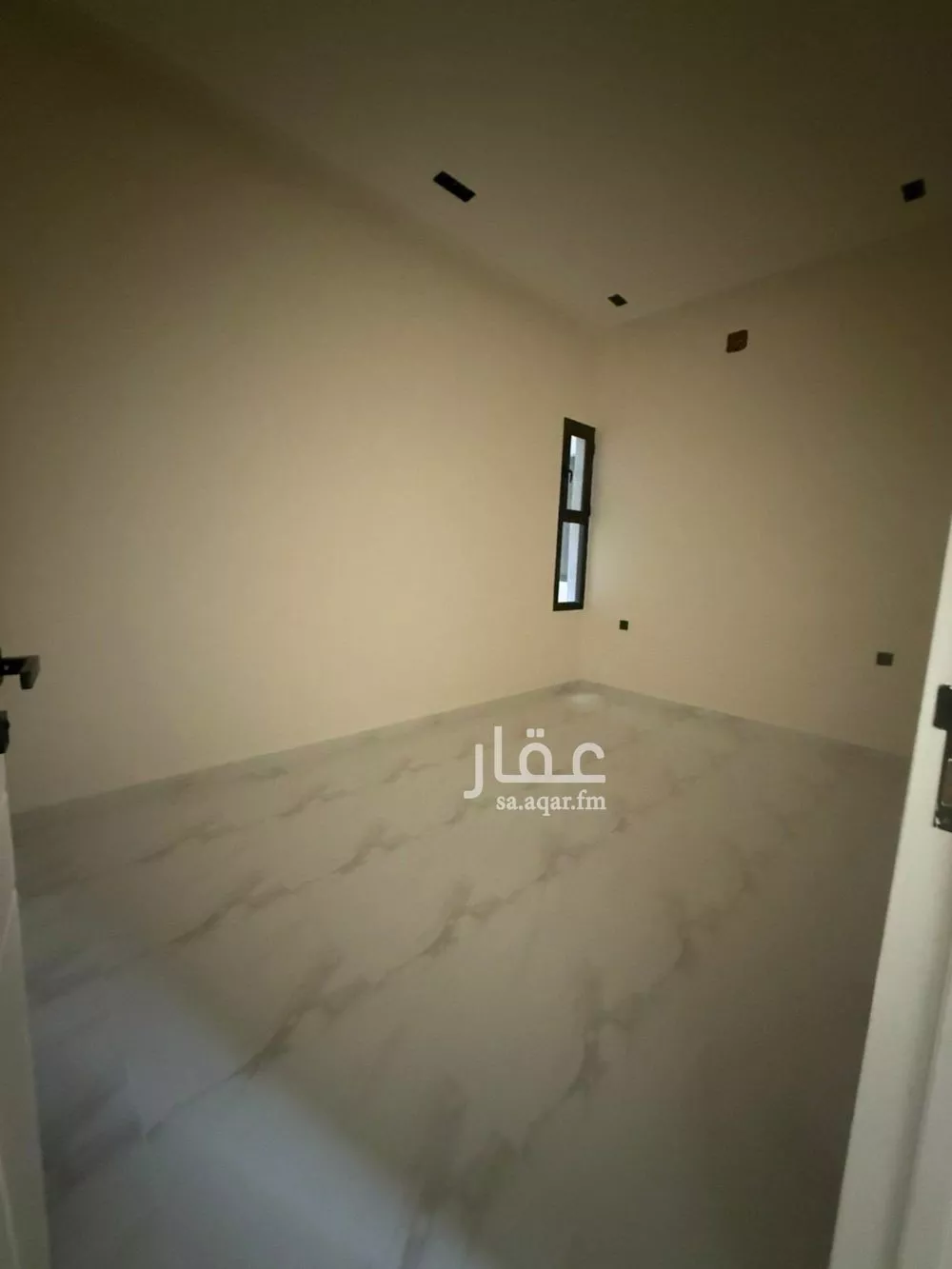 شقة 4 غرف في الزهرة 5