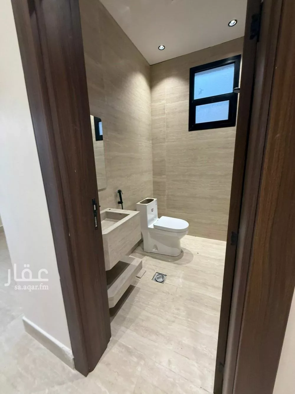 فيلا 5 غرف في بدر 2