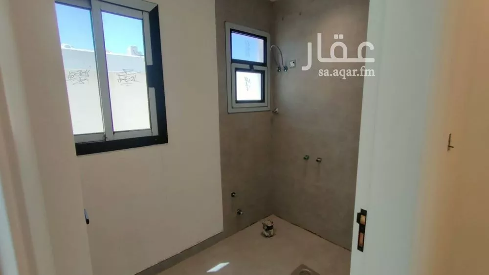 4 bedroom villa in Al Aridh, Riyadh 7