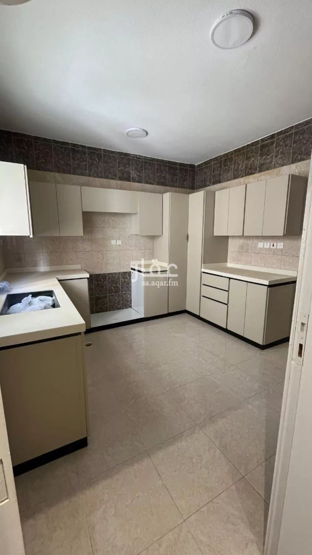 3 bedroom apartment in Al Aridh 1