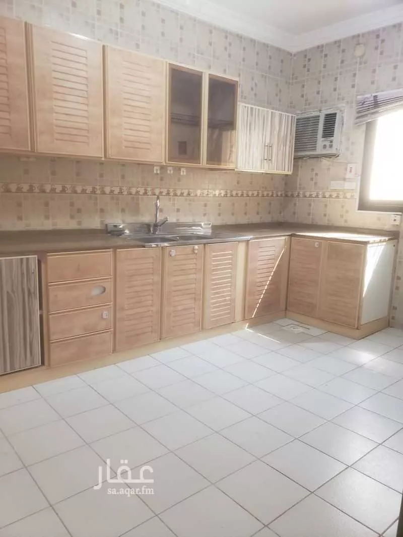 شقة 4 غرف في النهضة 3