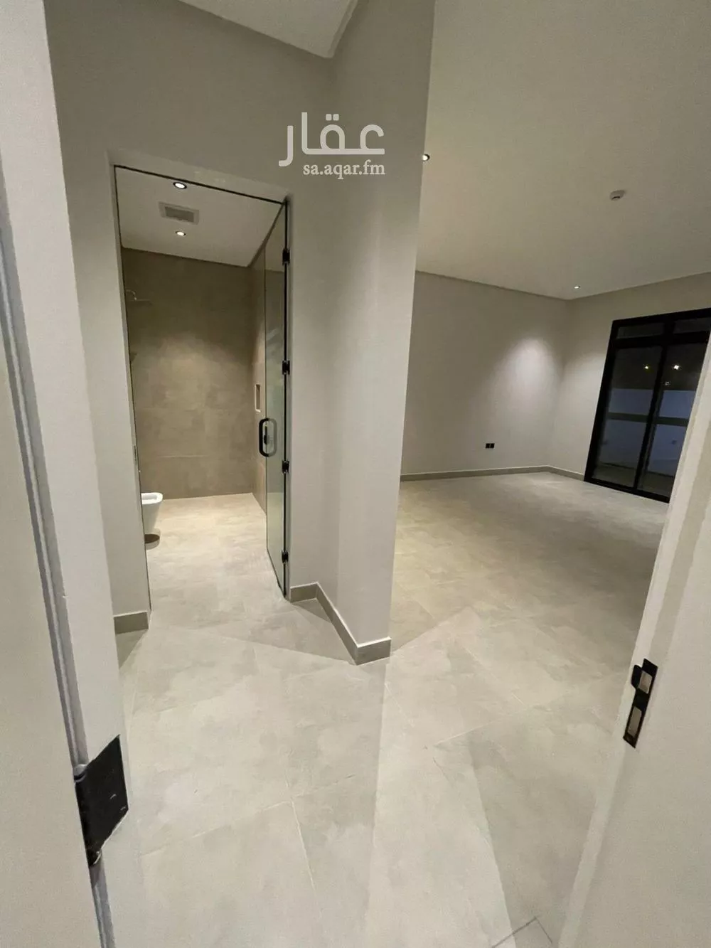 شقة 4 غرف في العارض 4