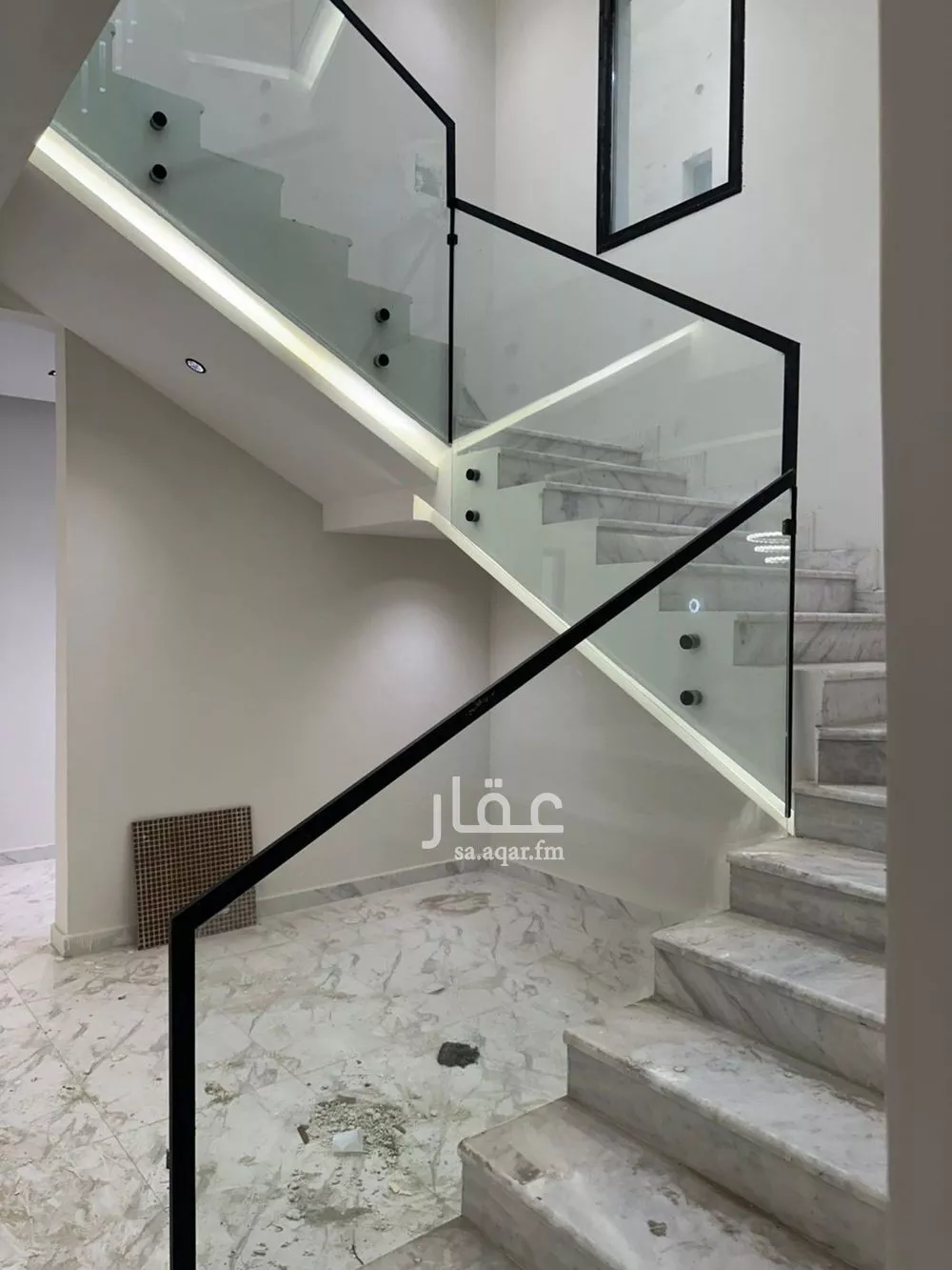 فيلا 9 غرف في الشراع 5