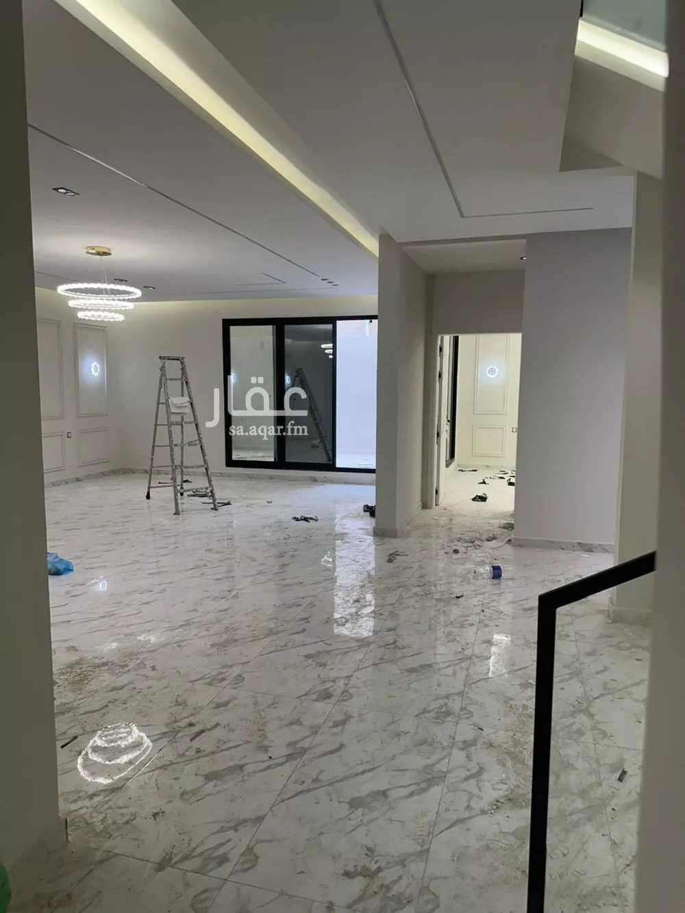 فيلا 9 غرف في الشراع 2