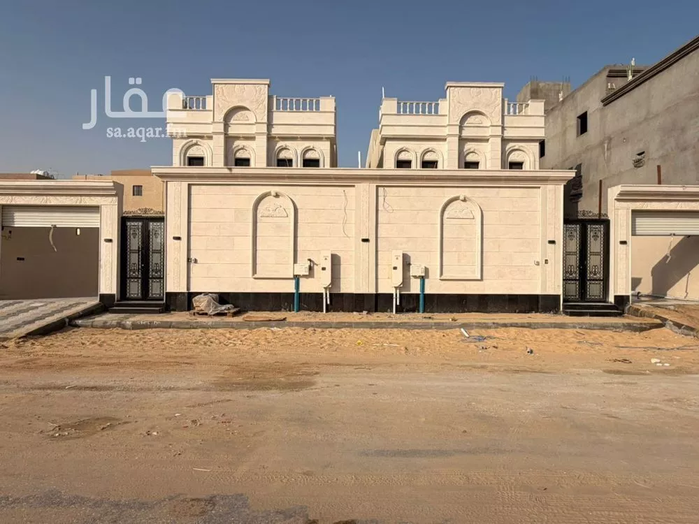 فيلا 9 غرف في الامواج 1